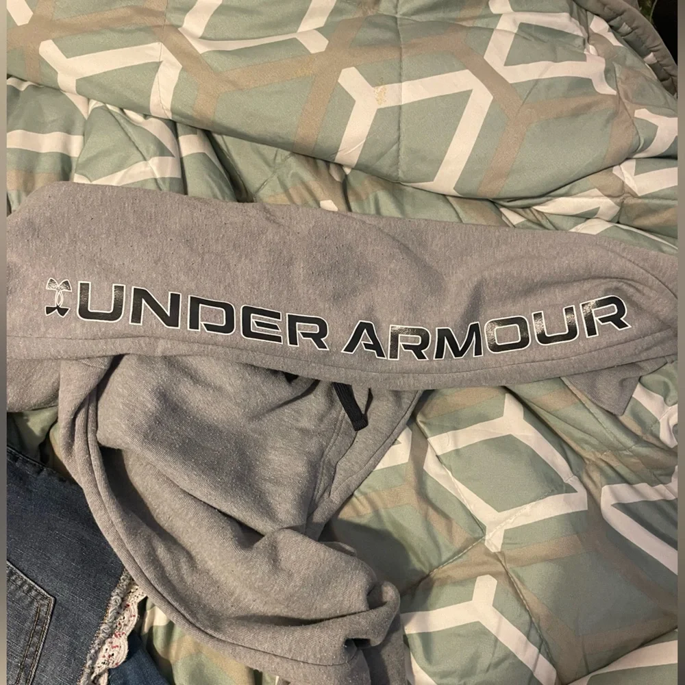 New Without Tags Under Armour Gray Joggers *make offers*